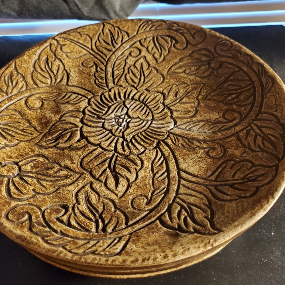 Zodiax set of 3 wood plates with flower design